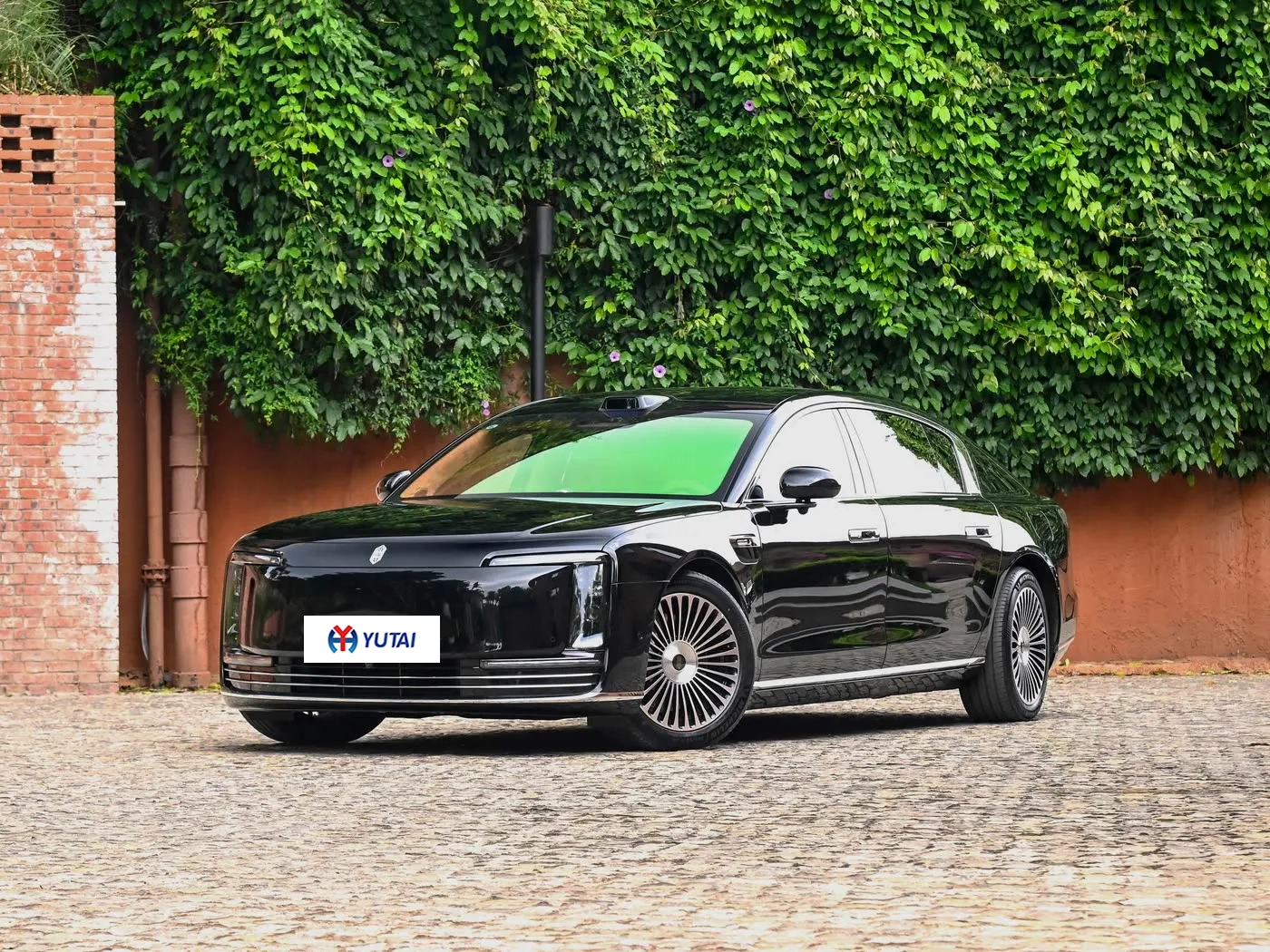 2025 MAEXTRO S800 exterior