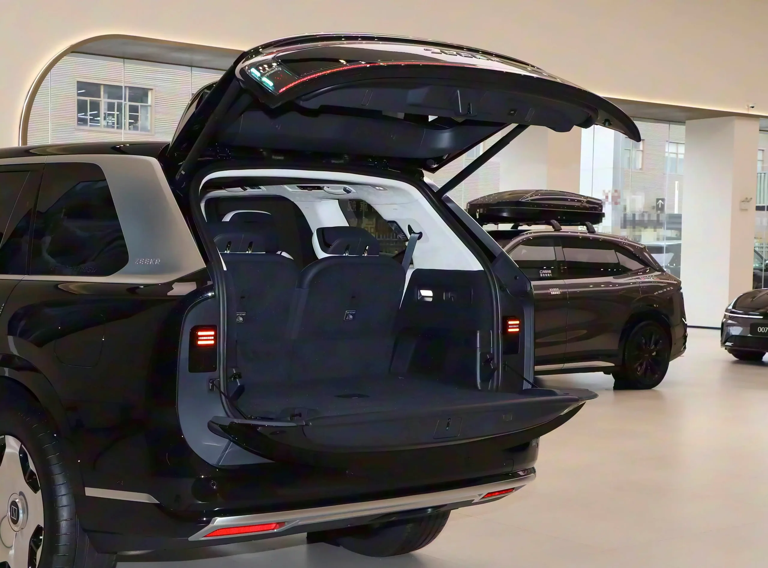 Geely Zeekr 9X